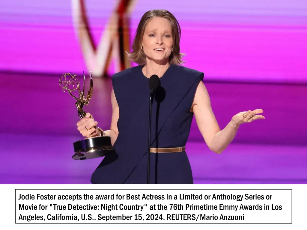 jodie foster accepts the award for best actress