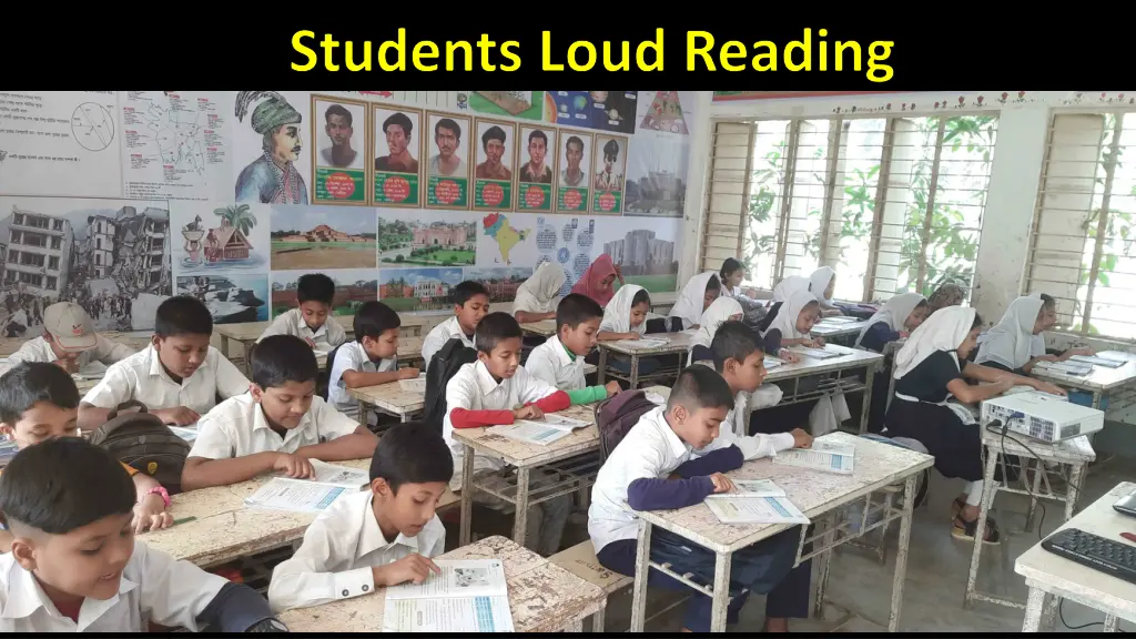 students loud reading