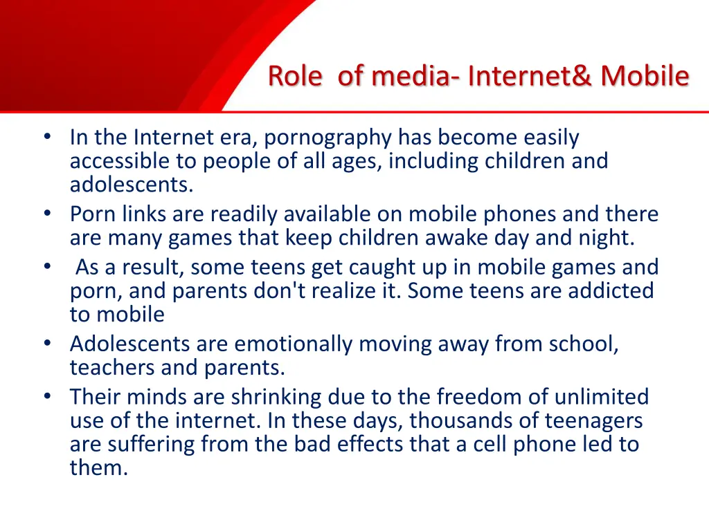 role of media internet mobile