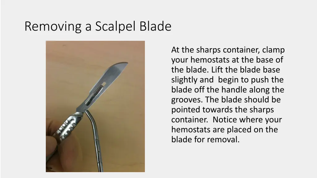 removing a scalpel blade